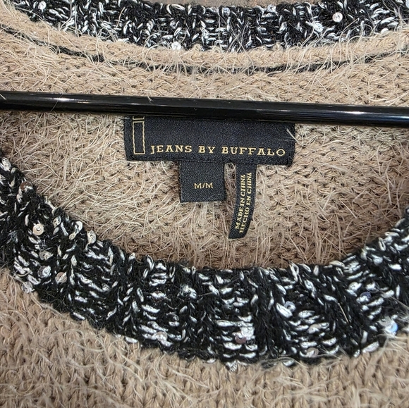 I Jeans By Buffalo Teddy Sweater Size Medium - Picture 2 of 5